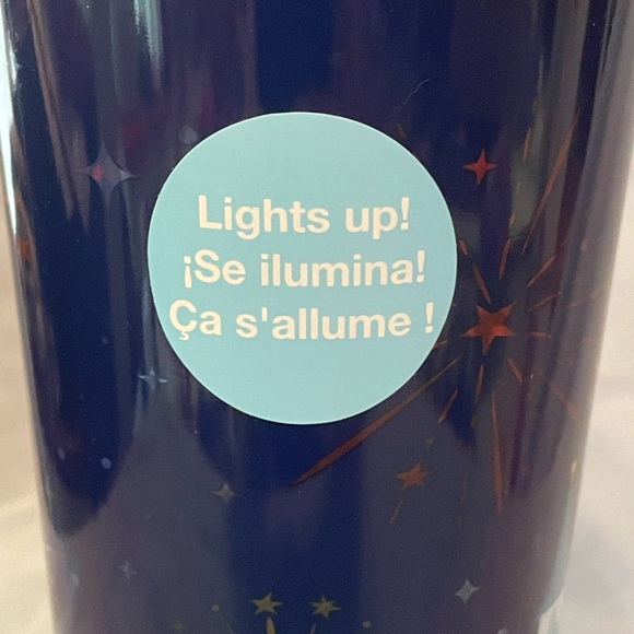 NEW Walt Disney World Parks Castle Light Up Tumbler Straw Fireworks Blue 16oz - Picture 6 of 7